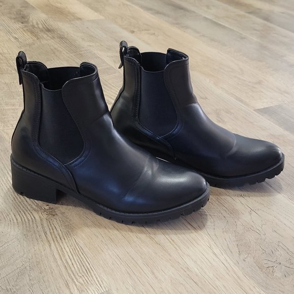 Shoes - Kiley Pull on Boots